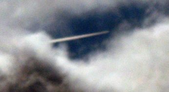 Cylinder-shaped bright object over Wisconsin