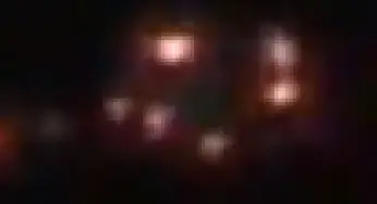 Strange unidentified flying object hovering above Oregon 21-Oct-2013