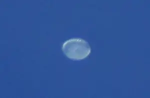 Daytime flying saucer in the sky above Knoxville, Tennessee 16-Jun-2016