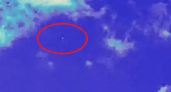 Daytime UFO filmed over Philadelphia, Pennsylvania 8-Apr-2018