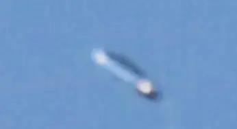 Amazing footage of a cigar-shaped UFO over North Carolina