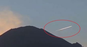 Long cigar shaped UFO leaving San Nicolás de Los Ranchos volcano in México 28-Dec-2020