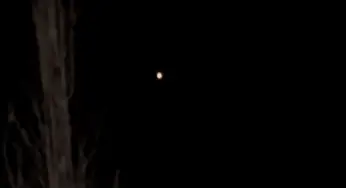Two UFOs filmed over Levittown, NY