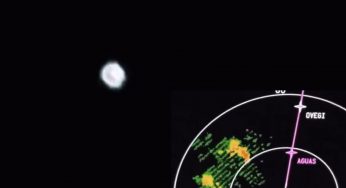 UFO recorded by Pilot. Cockpit footage. With independent NARCAP report